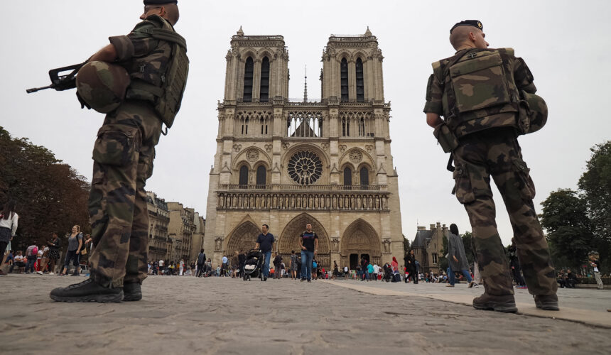 Zdaniem francuskiego biskupa wiara traci na znaczeniu w Europie