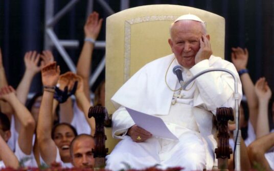 Daleko od prawdy. Jak przeprowadzono atak na Jana Pawła II?
