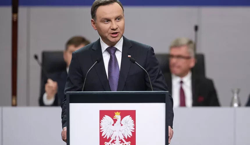 Andrzej Duda w trakcie Orędzia na rocznicę Chrztu Polski