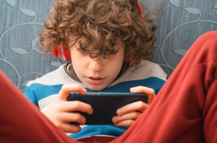 Światowy Dzień bez Telefonu. Powstał apel do ministra edukacji