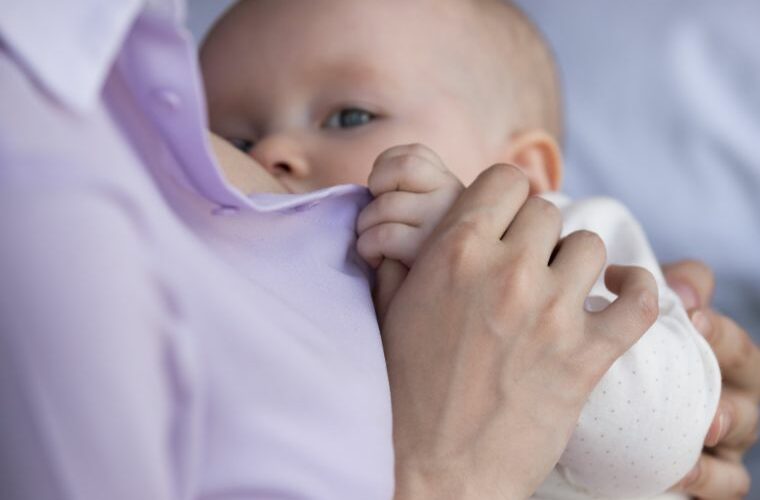 Instrukcje dotyczące karmienia piersią przez osoby trans