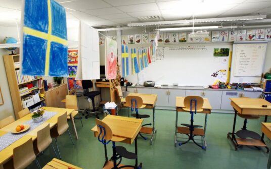 Zbyt duża cyfryzacja w szkołach. Szwedzi wracają do tradycyjnego nauczania