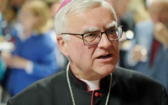 Szokująca deklaracja niemieckiego arcybiskupa. Zgodził się na “błogosławienie” homo-związków