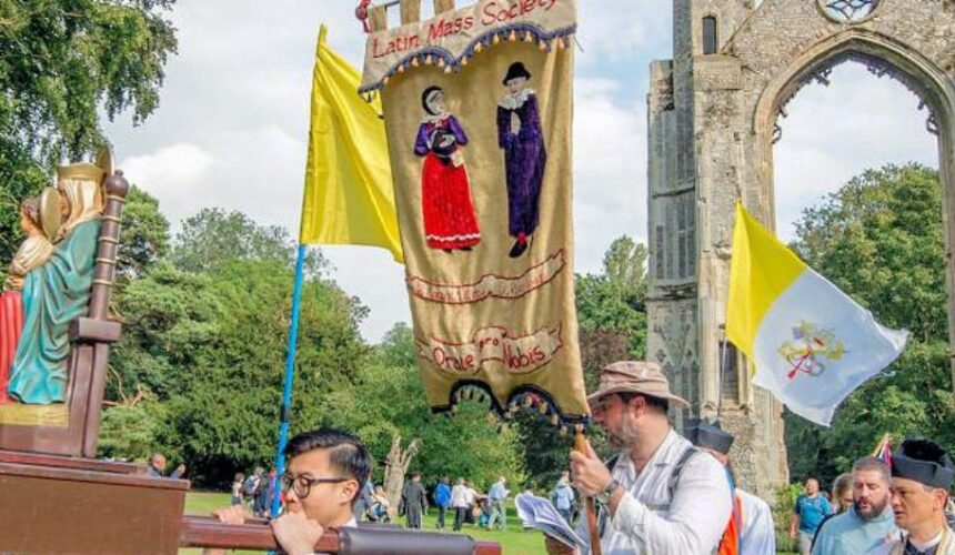 Pielgrzymki do Walsingham. Liczba pątników bije kolejny rekord!