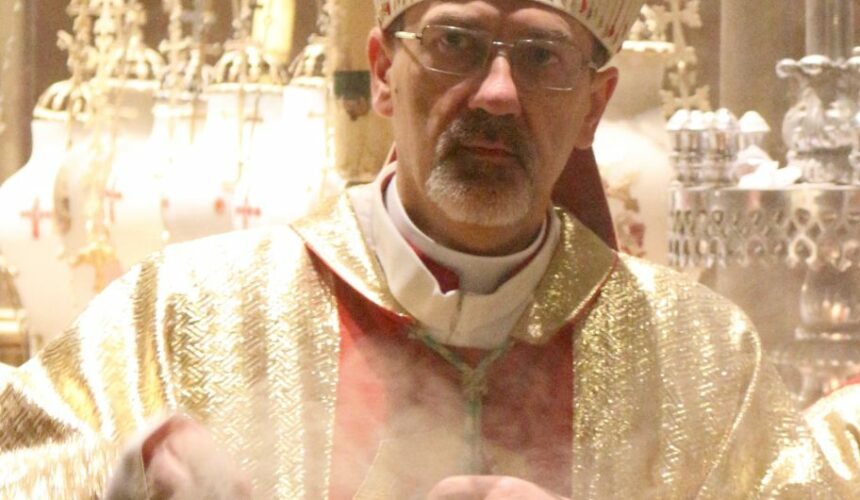 Kardynał Pierbattista Pizzaballa zaoferował siebie za zakładników