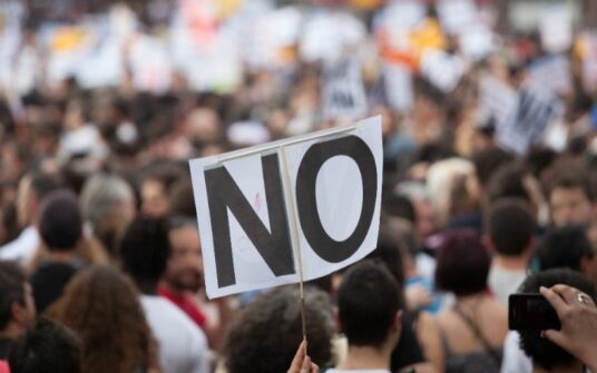 Niecodzienny sojusz w Hiszpanii. Feministki wraz z katolikami walczą z ustawą