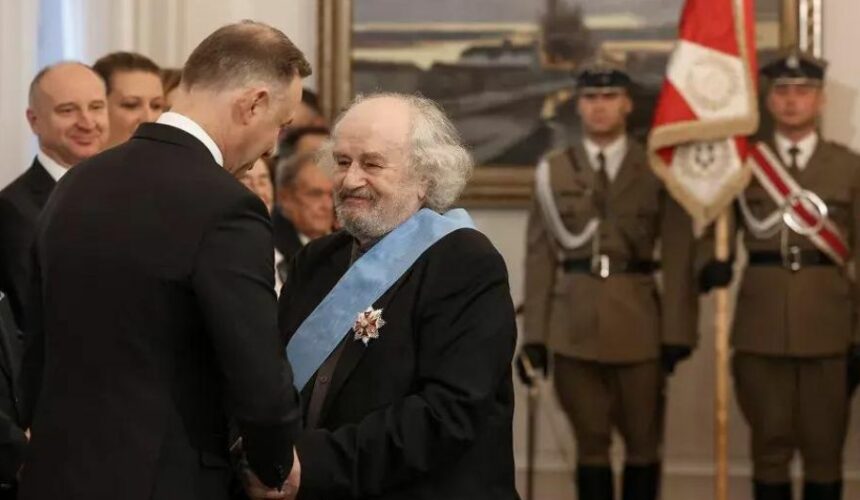 Jerzy Kalina z Orderem Orła Białego