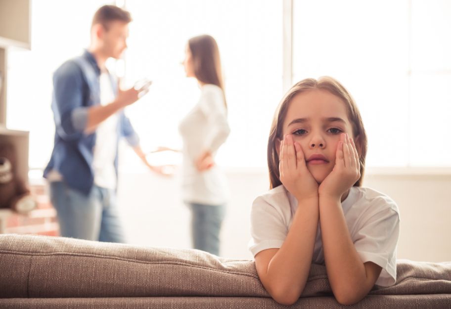 Rozwód oczami dziecka. Jak pomóc maluchom w traumie rozpadu rodziny?
