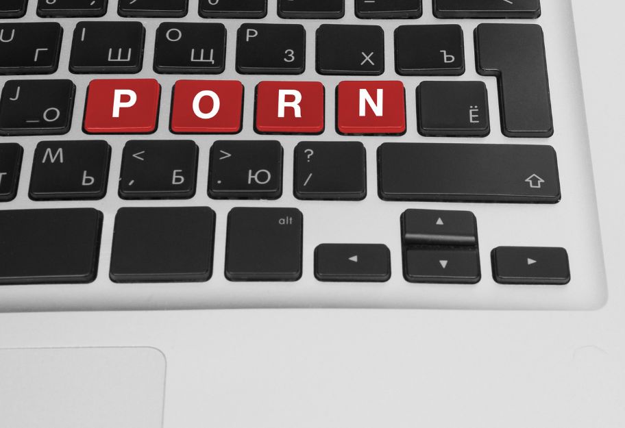 Jak ochronić dziecko przed pornografią?