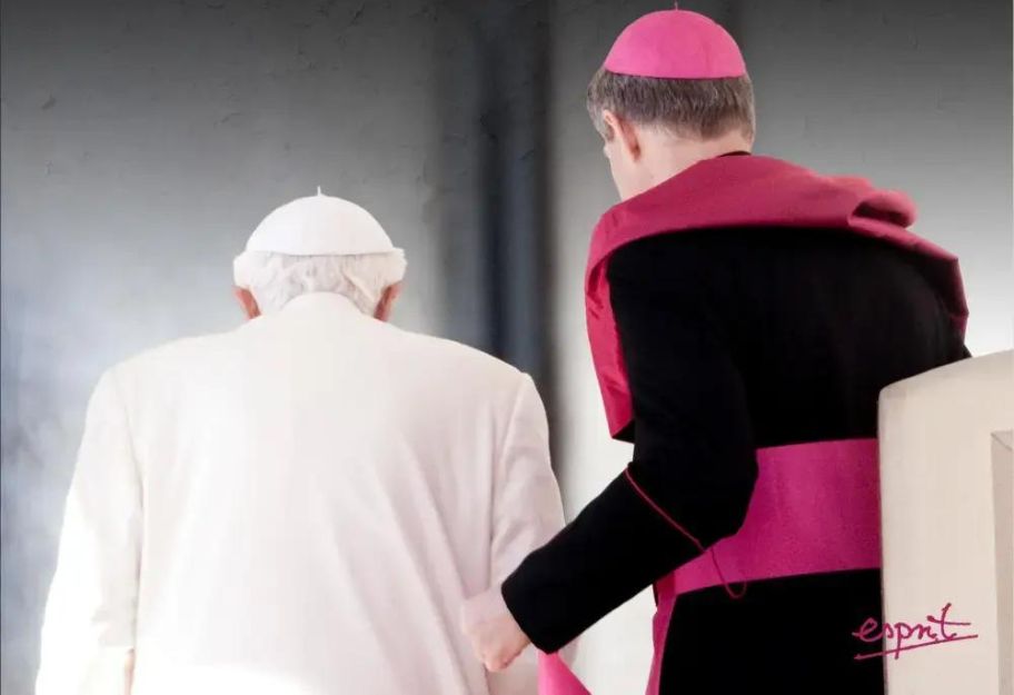 Rezygnacja Benedykta XVI. Kto skłonił papieża do ustąpienia?