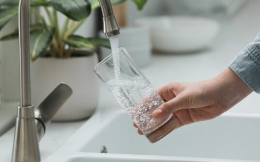 USA: grupy pro-life domagają się badań wody pitnej. Chodzi o używanie “tabletek dzień po”