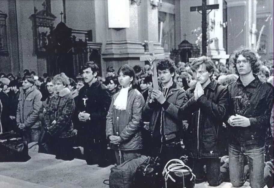 40. rocznica strajku uczniów w obronie krzyży w Miętnem