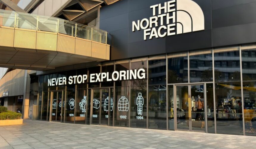 North Face finansuje transwestytów