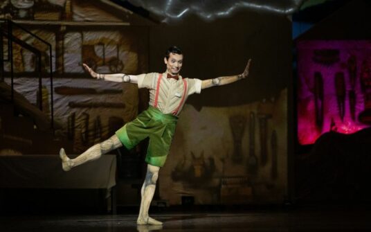 Wytańczyć dojrzewanie – piękny „Pinokio” w Operze Narodowej