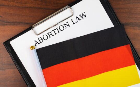 Niemcy: episkopat negatywnie o planach rządu na dopuszczenie aborcji w kolejnych przypadkach