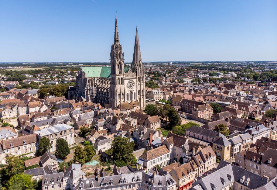 Chrześcijanie z całego świata idą w pielgrzymce do Chartres