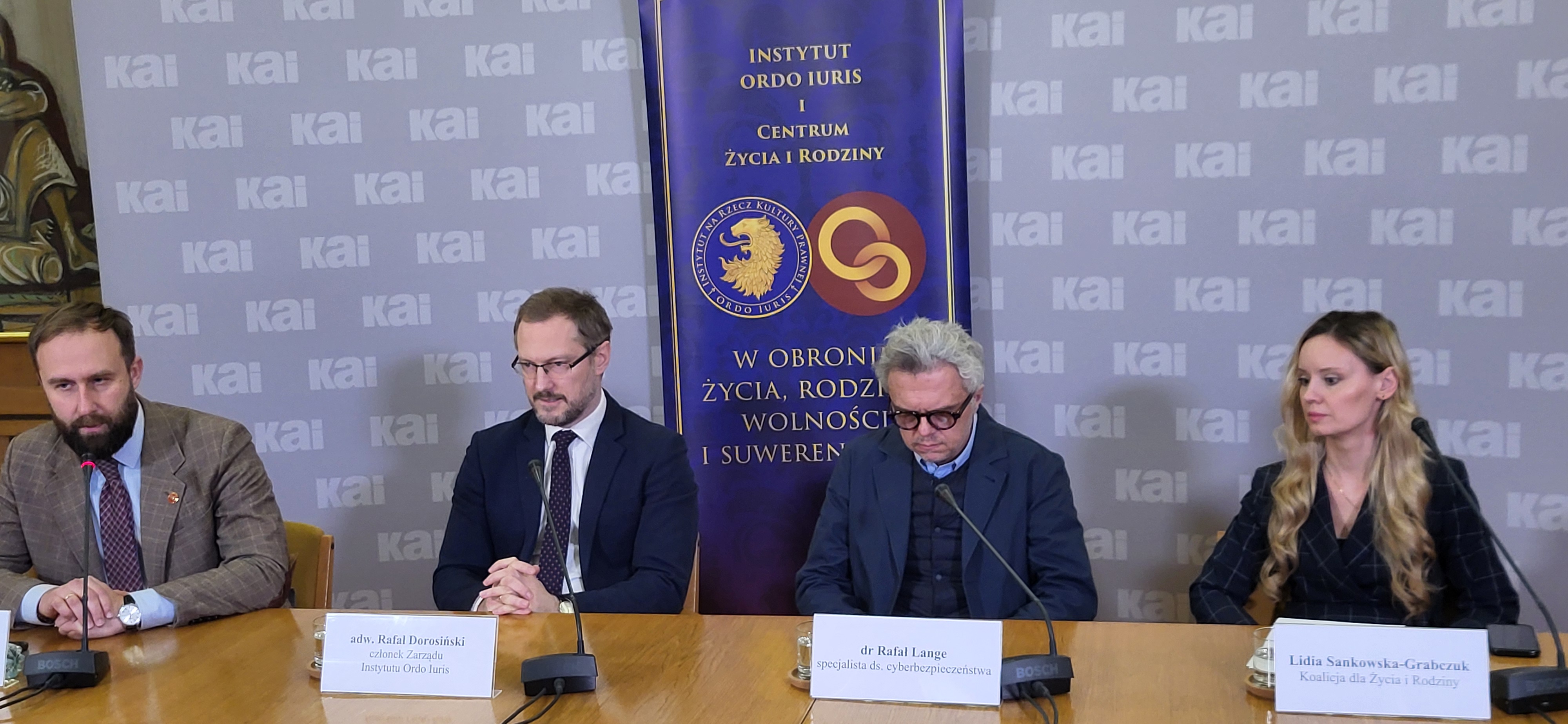 Konferencja prasowa nt. obywatelskiej inicjatywy ustawodawczej „Stop narkotykowi pornografii”w Katolickiej Agencji Informacyjnej