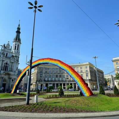 Powrót “Tęczy” na plac Zbawiciela w Warszawie