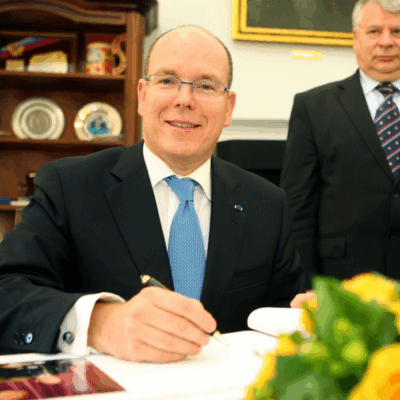 Książę Albert II powstrzymuje proaborcyjną ustawę w Monako
